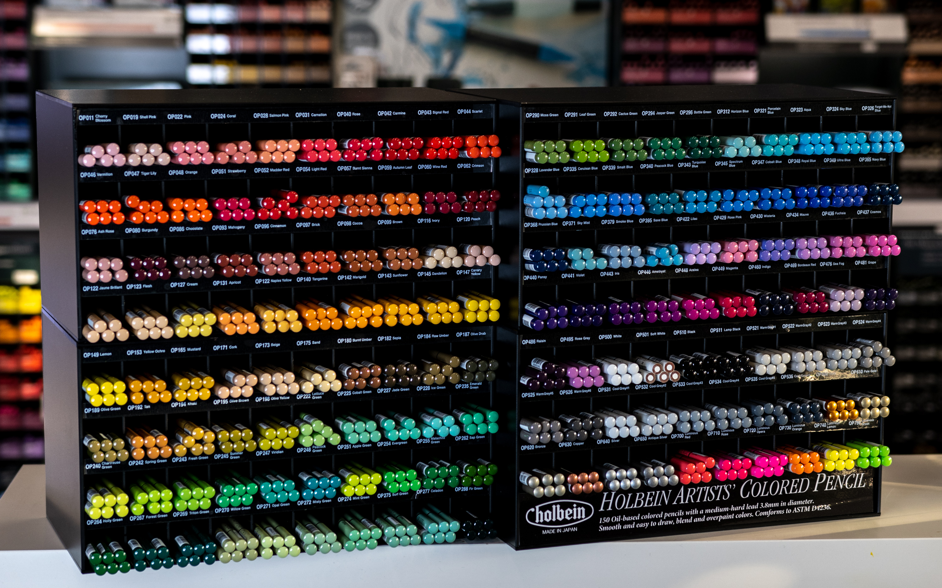_MG_2362 Holbein Artists Colored Pencil